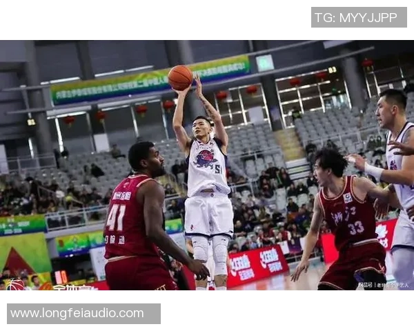 浙江广厦强势对决对手 决战全场精彩纷呈 争夺胜利的焦点战役