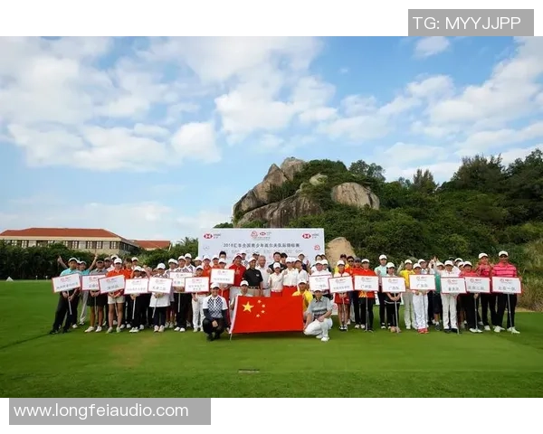 深圳新鹏城迎战梅州客家两队争锋激情对决再燃绿茵舞台